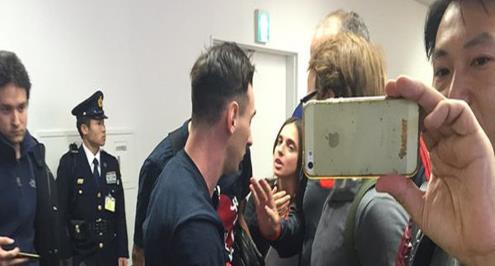 ميسي يتعرض للبصق والإهانة من مشجعي ريفر بليت